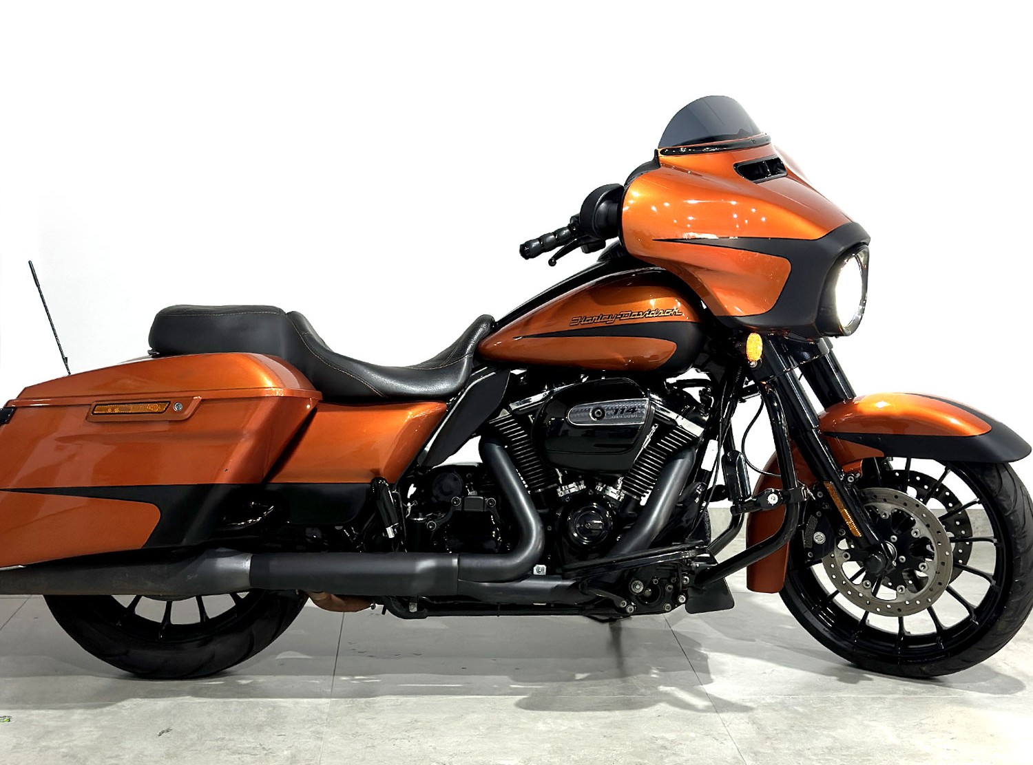 HARLEY-DAVIDSON STREET GLIDE SPECIAL FLHXS