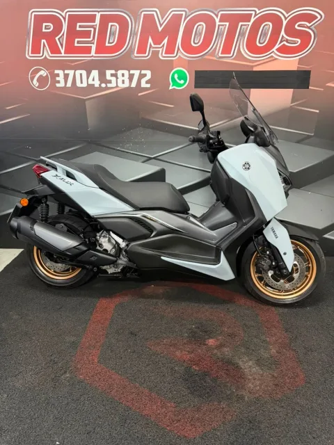 YAMAHA XMAX 300 CONNECTED