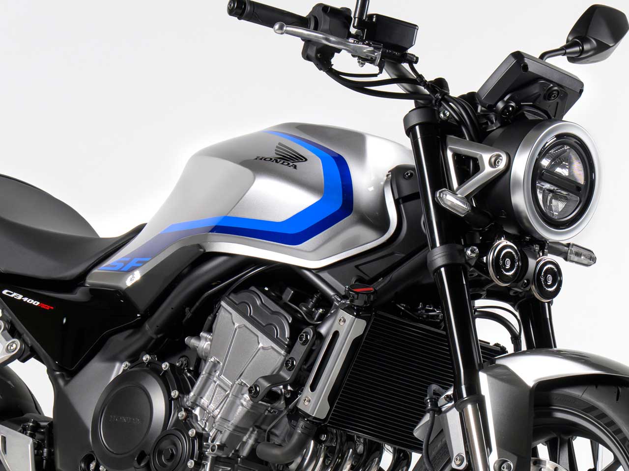 Nova Honda CB400 Super Four com E-Clutch é oficialmente lançada - foto 2